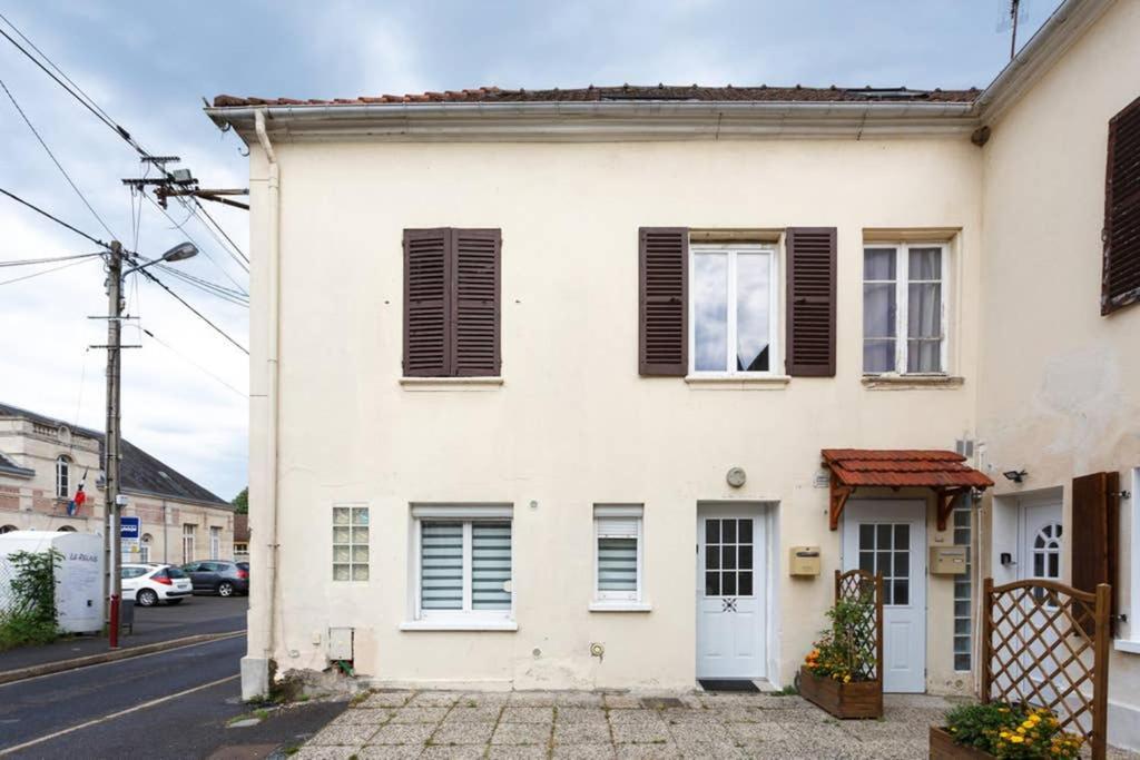 Ravissant Studio Prive 2 Pieces "Le Cosy" Tout Equipe Monchy-Saint-Eloi Exterior foto